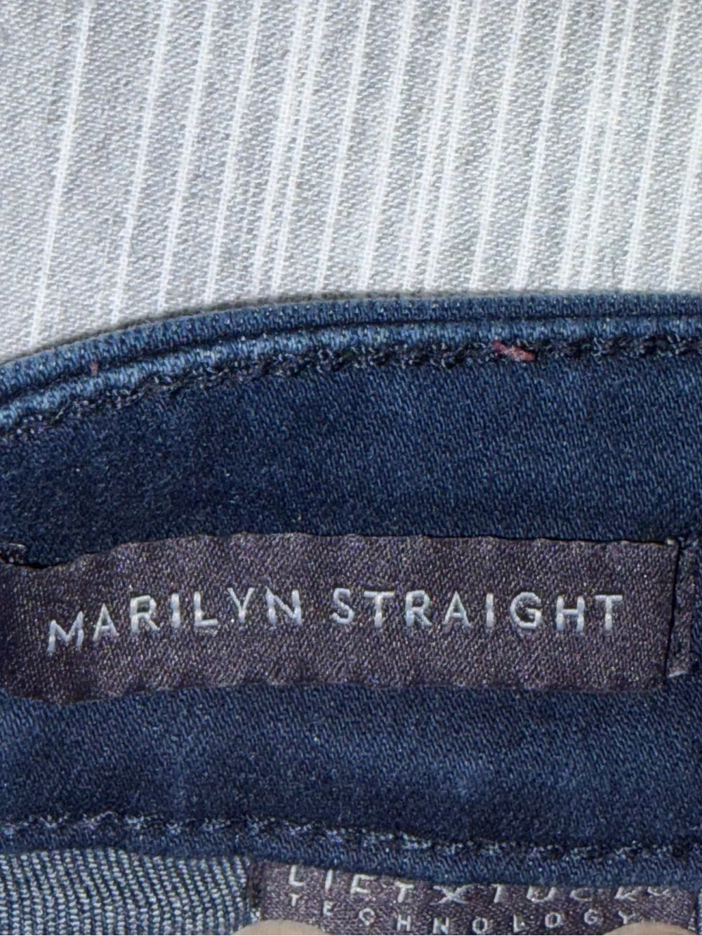 NYDJ Women's Dark Indigo Marilyn Straight Jeans size 0 petite
